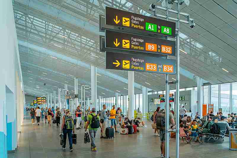 Los aeropuertos canarios registrarán unos 2.743 vuelos durante la operación retorno por Semana Santa