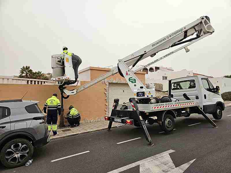 Pájara refuerza el alumbrado público y mejora varias zonas de Costa Calma